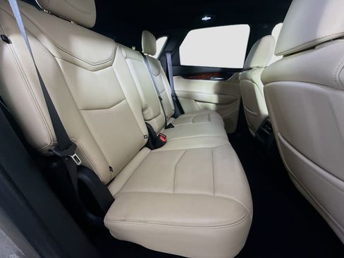 Used 2018 Cadillac XT5 Luxury w/ Driver Awareness Package image 27