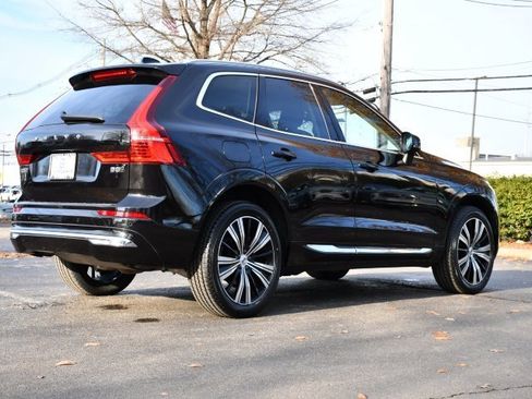 Used 2022 Volvo XC60 B5 Inscription w/ Climate Package image 7