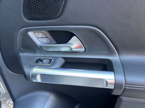 New 2026 Mercedes-Benz GLB 250 4MATIC image 16