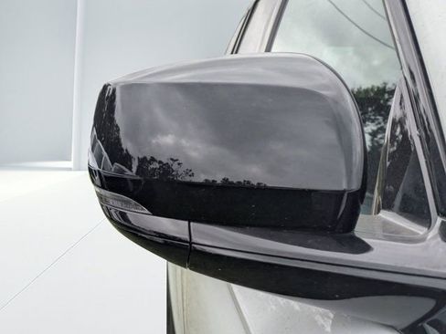 New 2025 Jeep Grand Cherokee Limited w/ Black Appearance Package image 10