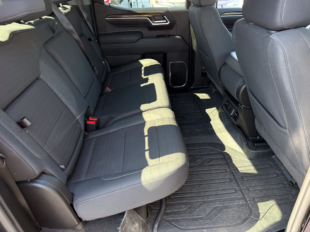 Used 2026 GMC Sierra 1500 Elevation w/ Elevation Select Package RWD image 17