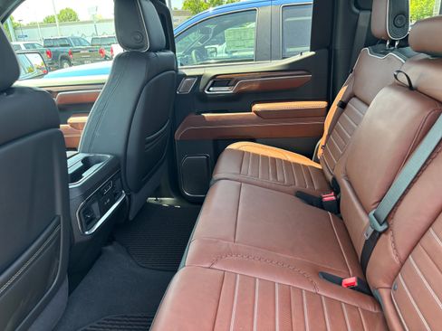 New 2025 GMC Sierra 1500 Denali Ultimate image 18