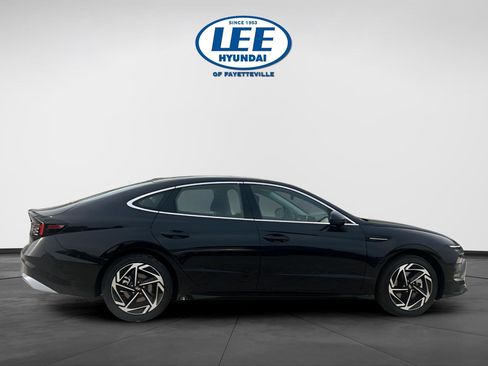 New 2026 Hyundai Sonata SEL FWD image 6