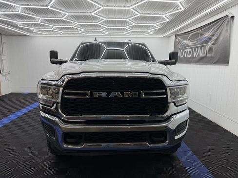 Used 2021 RAM 3500 Tradesman w/ Chrome Appearance Group AWD/4WD image 4