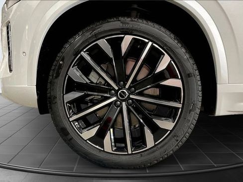 New 2026 Volvo XC90 B6 Plus w/ Protection Package image 14