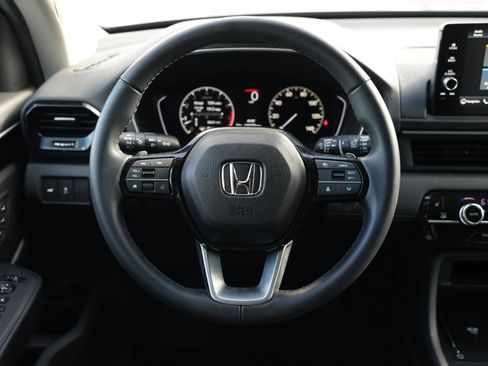 Used 2025 Honda Pilot Touring image 22