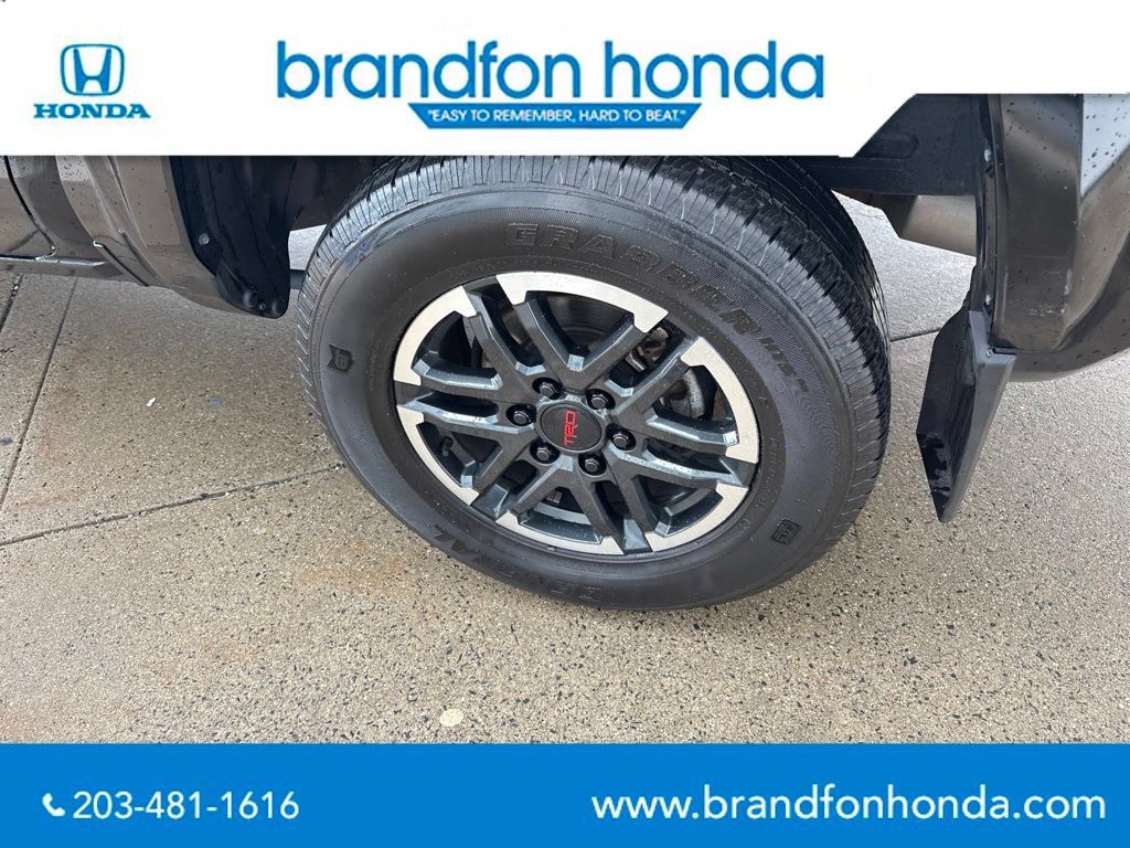 Used 2024 Toyota Tacoma TRD Sport AWD/4WD image 29
