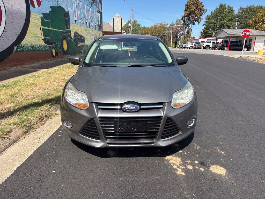 Used 2012 Ford Focus SE w/ SE Sport Pkg FWD image 9