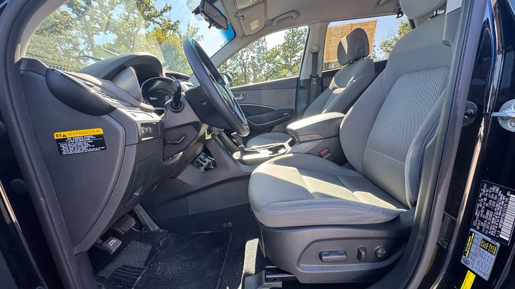 Used 2016 Hyundai Santa Fe SE AWD/4WD image 16