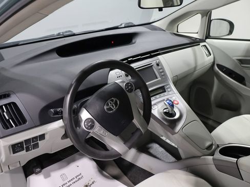 Used 2013 Toyota Prius Three image 14