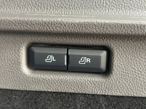 Used 2022 Lincoln Corsair AWD w/ Premium Package image 11