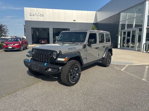 Used 2023 Jeep Wrangler Unlimited w/ Sun & Screen Package AWD/4WD image 3