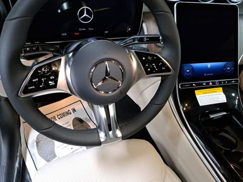 New 2026 Mercedes-Benz GLC 300 image 17
