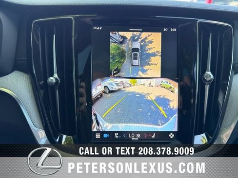 Used 2024 Volvo V60 B5 Cross Country Ultimate AWD/4WD image 17
