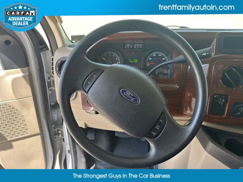 Used 2017 Ford E-450 and Econoline 450 Super Duty w/ Motorhome Prep Package image 28