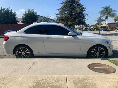 Used 2017 BMW 230i Coupe image 4