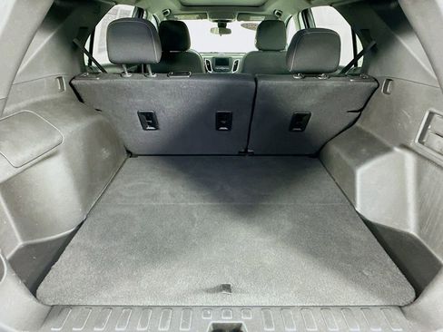Used 2021 Chevrolet Equinox LT image 35