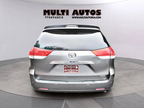 Used 2011 Toyota Sienna Limited image 3