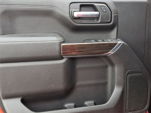 Used 2019 Chevrolet Silverado 1500 RST image 14