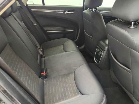 Used 2022 Chrysler 300 Touring w/ Sport Appearance Package image 22