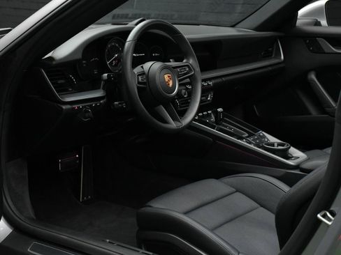 Used 2023 Porsche 911 Carrera image 20