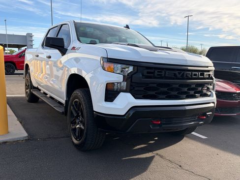 Used 2025 Chevrolet Silverado 1500 Custom Trail Boss AWD/4WD image 2