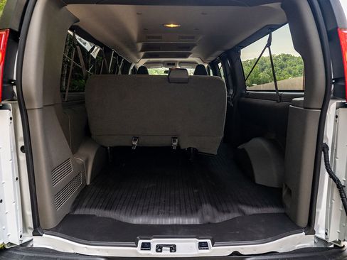 New 2025 Chevrolet Express 2500 Extended image 19