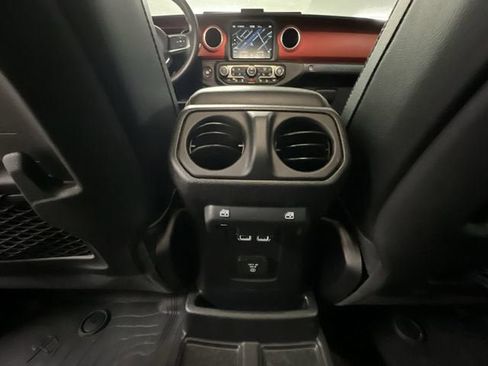 Used 2018 Jeep Wrangler Unlimited Rubicon AWD/4WD image 21