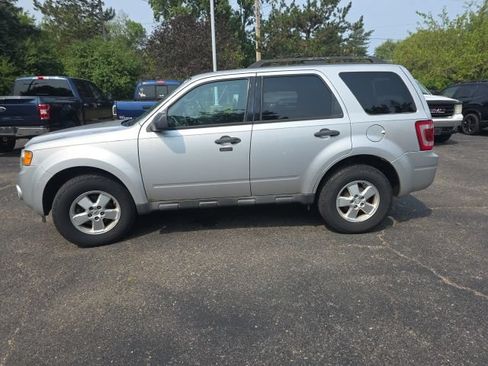 Used 2012 Ford Escape XLT FWD image 4