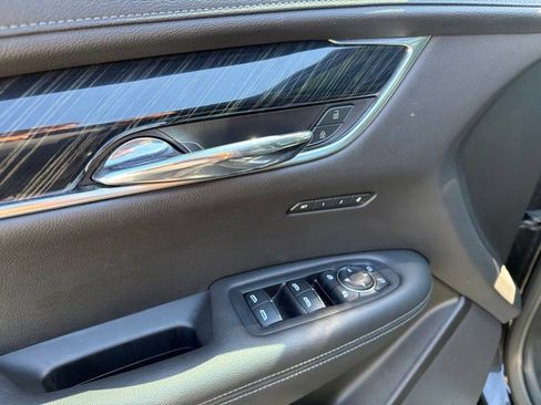 Used 2020 Cadillac XT6 Premium Luxury w/ LPO, Floor Liner Package FWD image 27