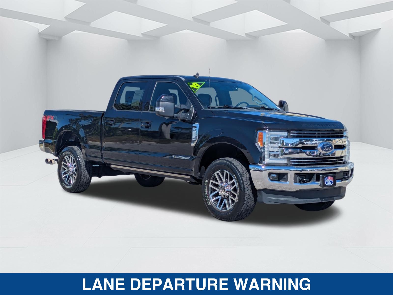 Used 2019 Ford F250 Lariat w/ Lariat Ultimate Package AWD/4WD image 3
