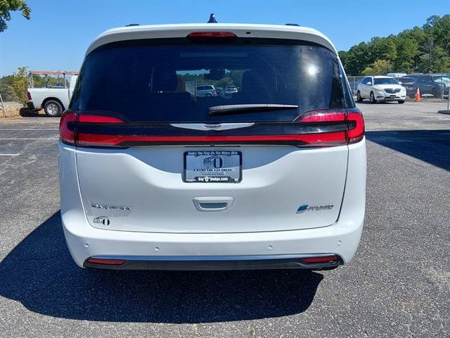 Used 2024 Chrysler Pacifica Pinnacle FWD image 4