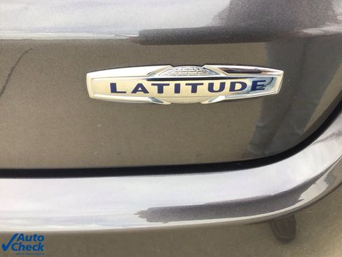 Used 2022 Jeep Compass Latitude image 45