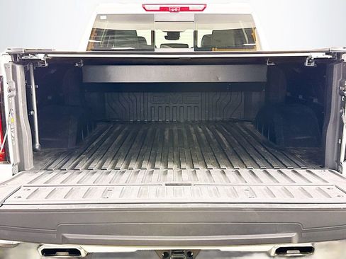 Used 2024 GMC Sierra 1500 AT4 w/ Technology Package image 26