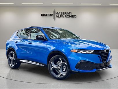 New 2026 Alfa Romeo Tonale w/ Black Premium Package