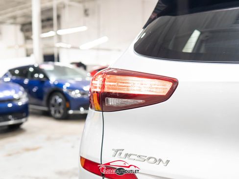 Used 2019 Hyundai Tucson SE image 42