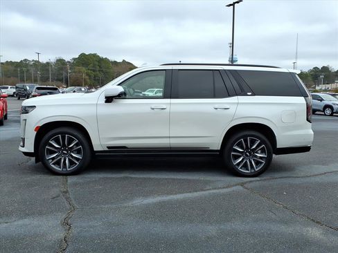 Used 2021 Cadillac Escalade Sport Platinum w/ LPO, Floor Liner Package image 17