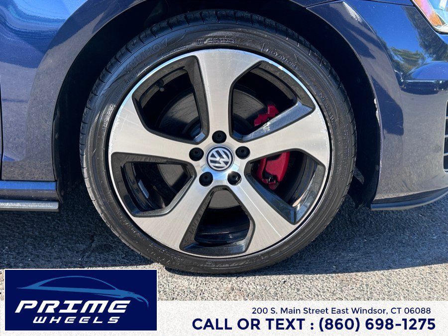 Used 2017 Volkswagen GTI SE FWD image 25
