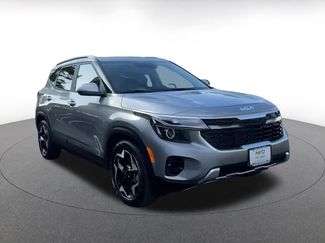 Used 2025 Kia Seltos S video 2
