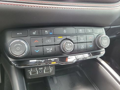 Used 2023 Dodge Durango R/T w/ Blacktop Package AWD/4WD image 22