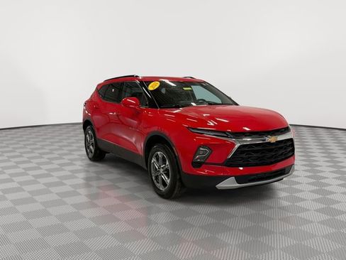 Certified 2024 Chevrolet Blazer LT w/ Convenience Package image 2