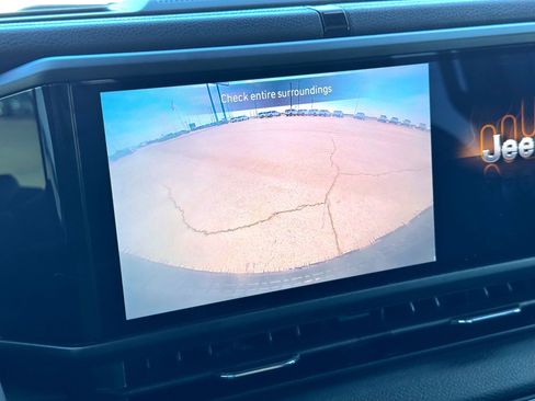 Used 2024 Jeep Wrangler Willys image 30