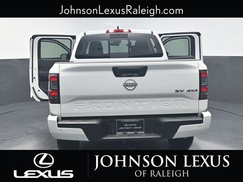Used 2023 Nissan Frontier SV w/ Technology Package image 25