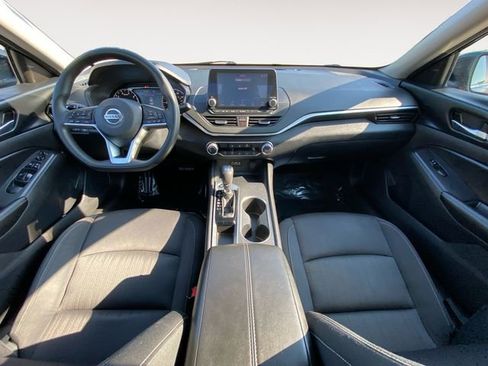 Used 2022 Nissan Altima 2.5 SV image 10