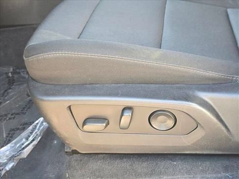 Used 2023 Chevrolet Colorado W/T w/ WT Convenience Package II RWD image 23