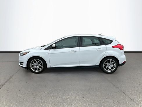 Used 2015 Ford Focus SE w/ Equipment Group 201A image 4