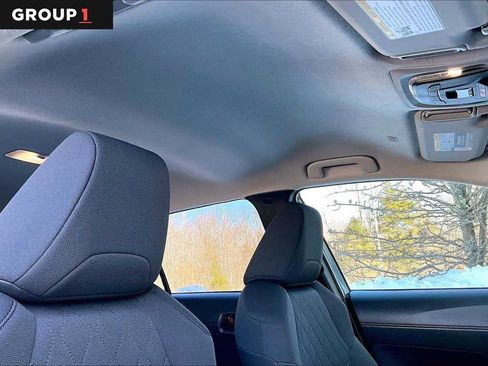 Certified 2022 Toyota Corolla Cross LE image 14