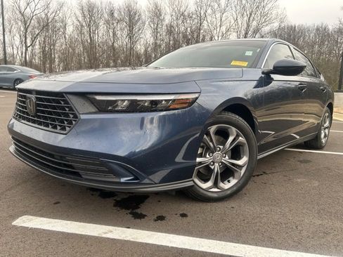 Used 2024 Honda Accord EX image 11