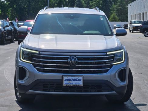 Used 2024 Volkswagen Atlas SE FWD image 4
