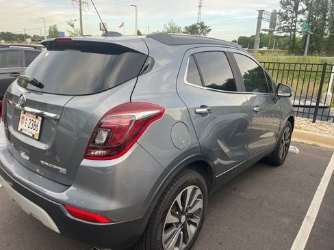 Used 2019 Buick Encore Essence AWD/4WD image 2
